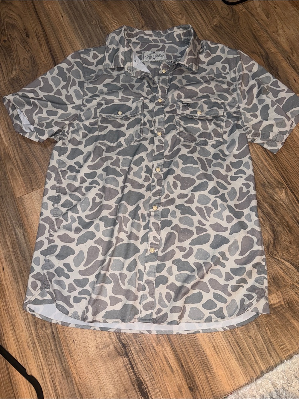 Burlebo button up performance M